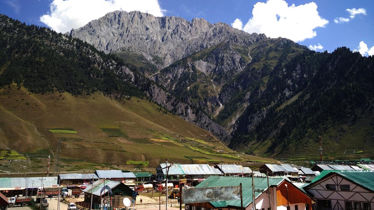 Hotel Glacier Heights Sonāmarg Екстериор снимка