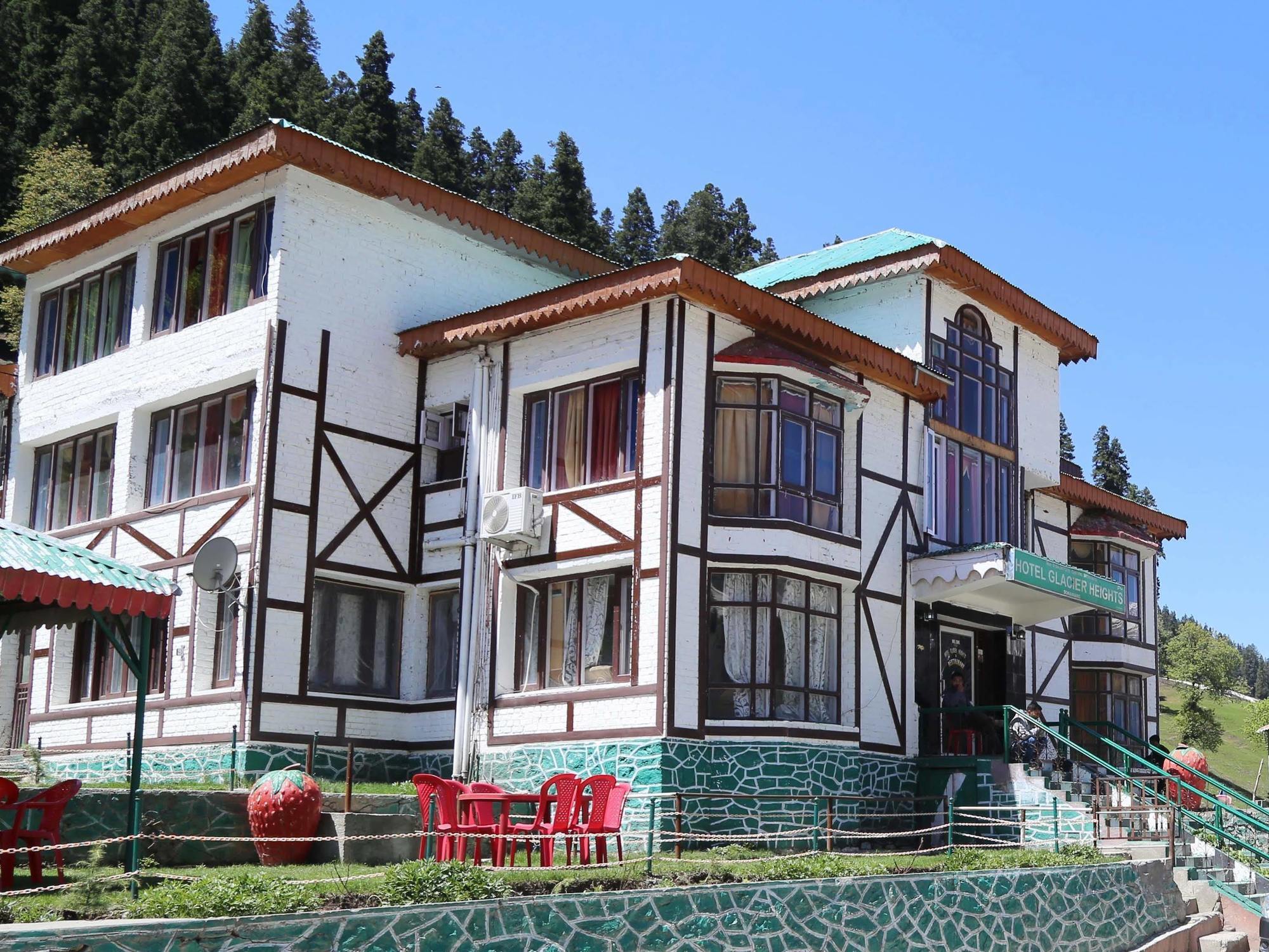 Hotel Glacier Heights Sonāmarg Екстериор снимка